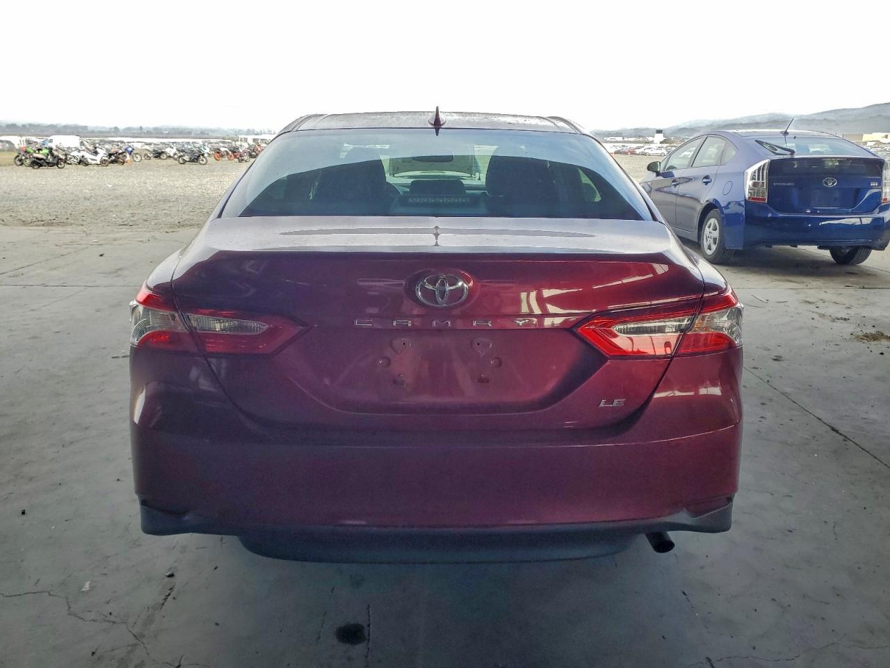 2020 TOYOTA CAMRY LE photo 6