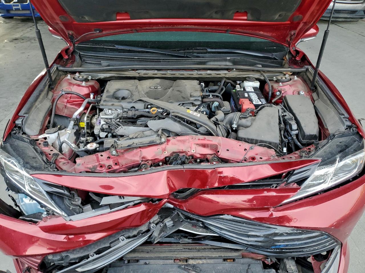 2020 TOYOTA CAMRY LE photo 11