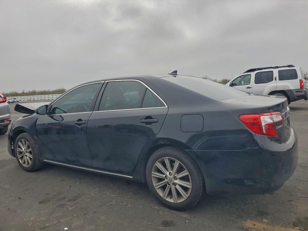2012 TOYOTA CAMRY SE photo 5