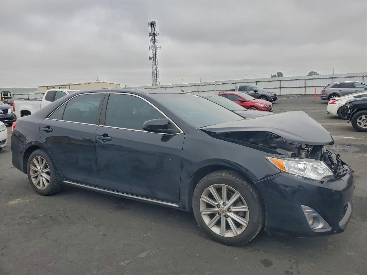 2012 TOYOTA CAMRY SE photo 13