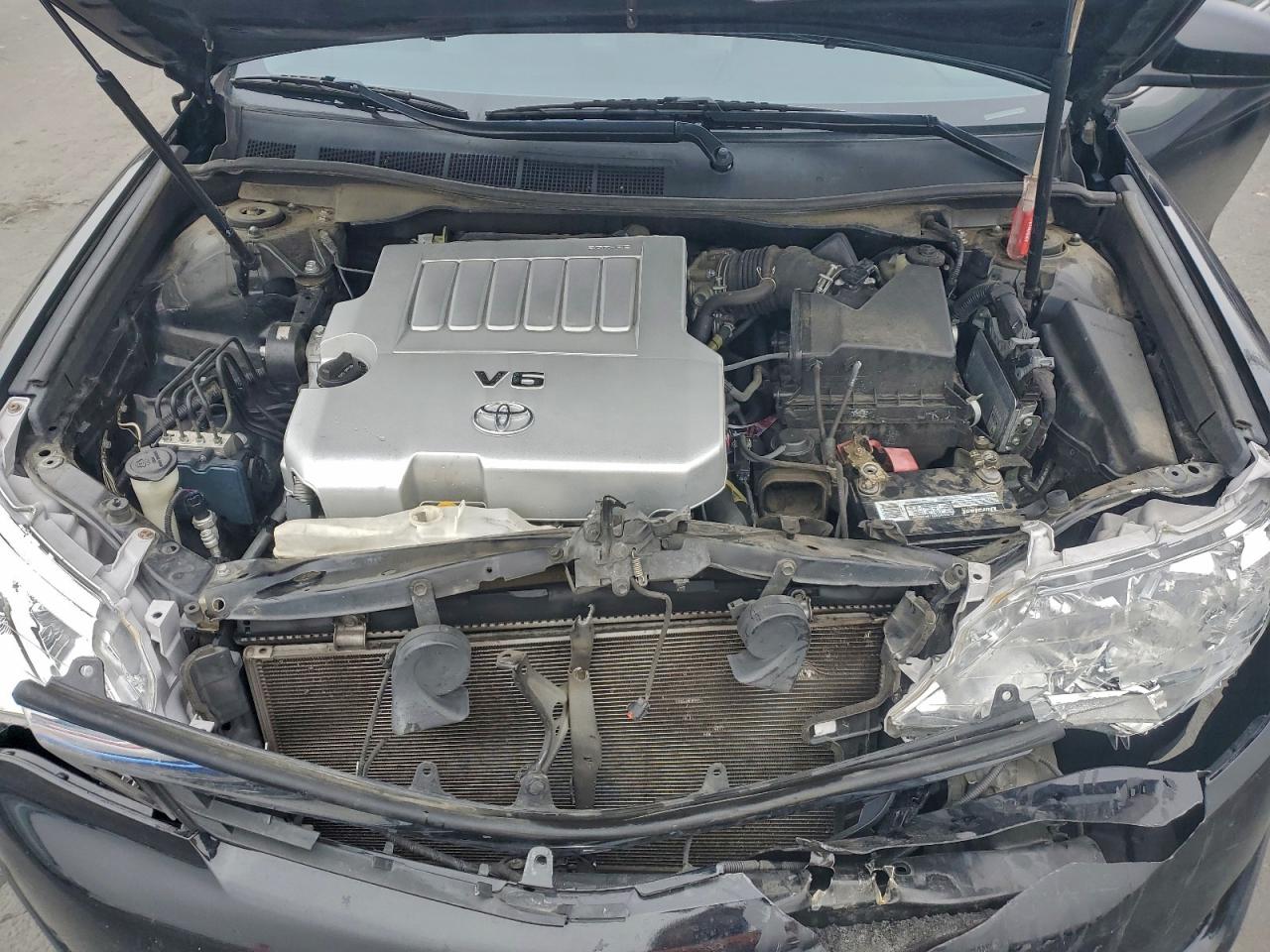 2012 TOYOTA CAMRY SE photo 41