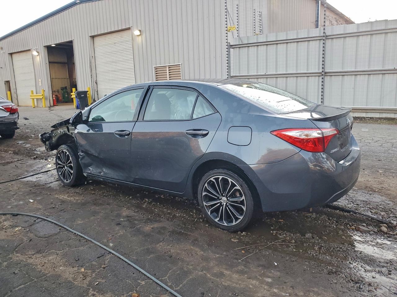 2016 TOYOTA COROLLA L photo 2