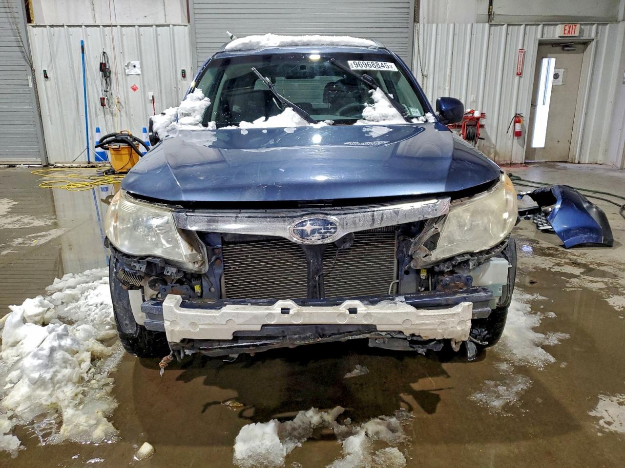 2011 SUBARU FORESTER photo 9