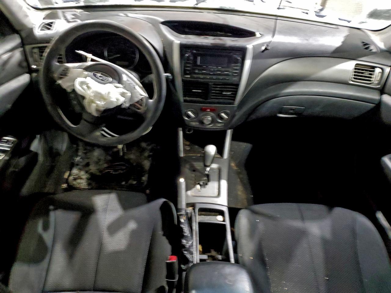 2011 SUBARU FORESTER photo 15