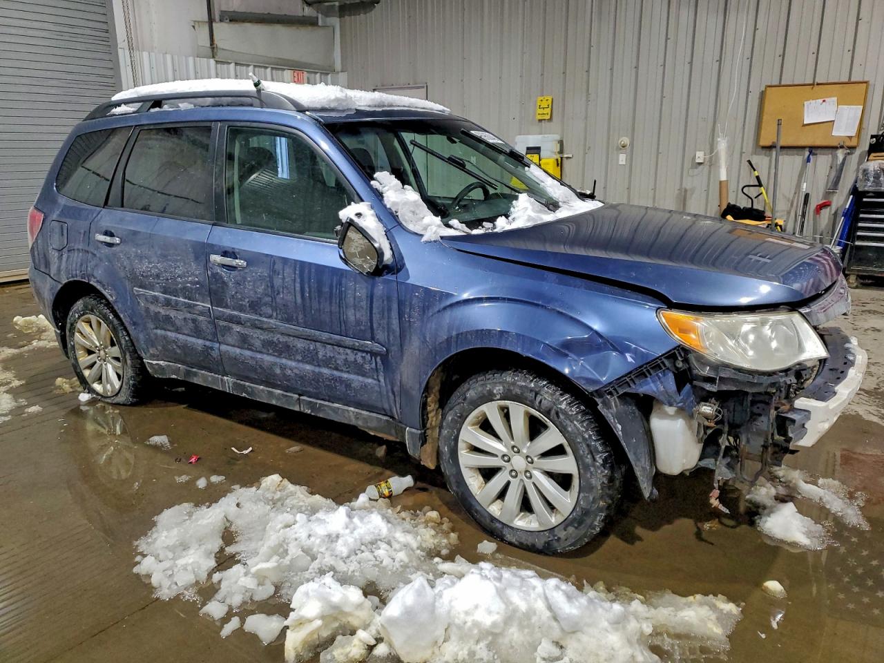 2011 SUBARU FORESTER photo 7
