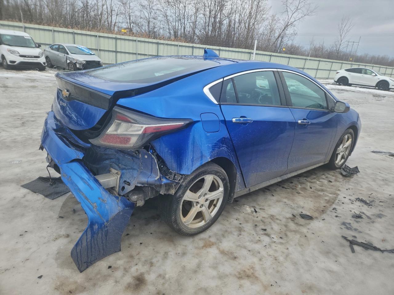 2017 CHEVROLET VOLT LT photo 3