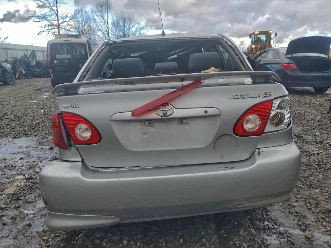 2005 TOYOTA COROLLA CE photo 6