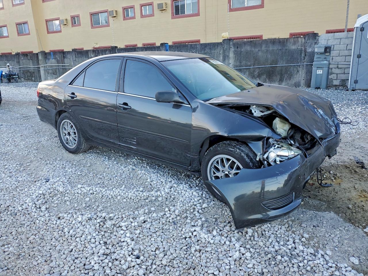 2006 TOYOTA CAMRY LE photo 4