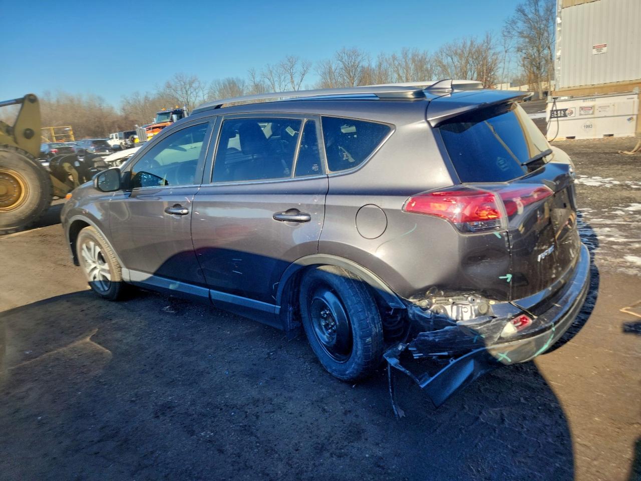 2018 TOYOTA RAV4 LE photo 2