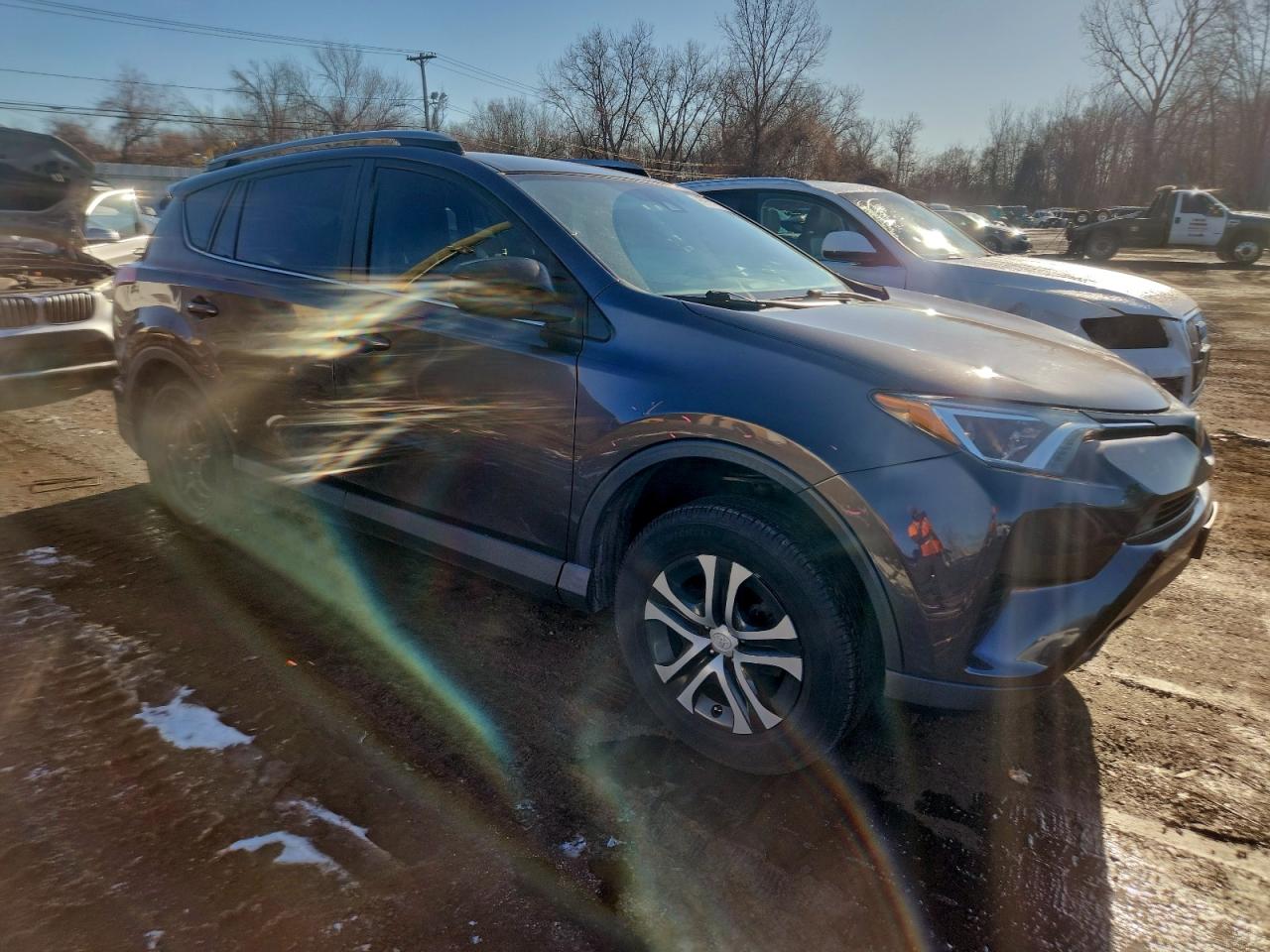 2018 TOYOTA RAV4 LE photo 4