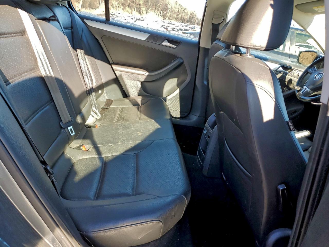 2014 VOLKSWAGEN JETTA SE photo 28