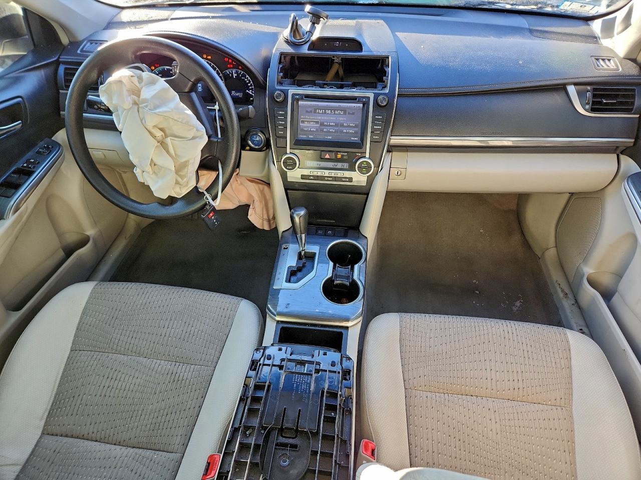 2014 TOYOTA CAMRY HYBRID photo 15