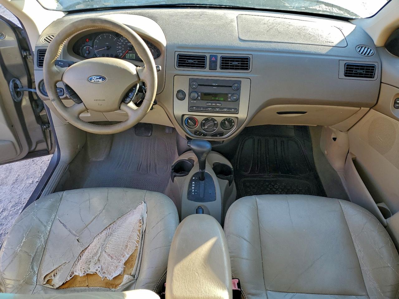 2005 FORD FOCUS ZX4 photo 15
