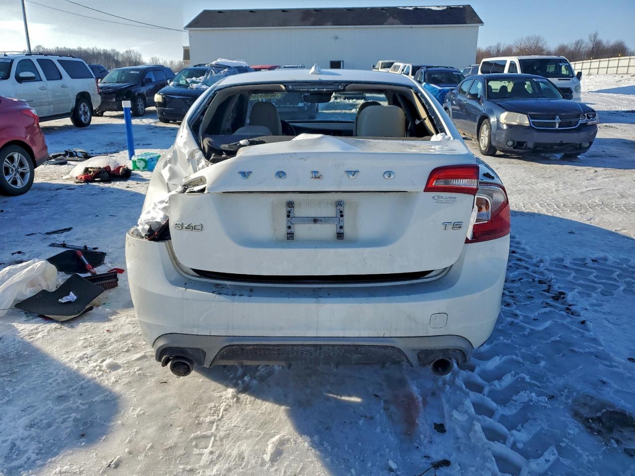 2017 VOLVO S60 photo 11