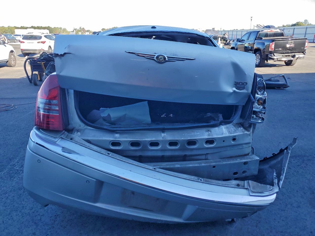 2006 CHRYSLER 300C photo 6