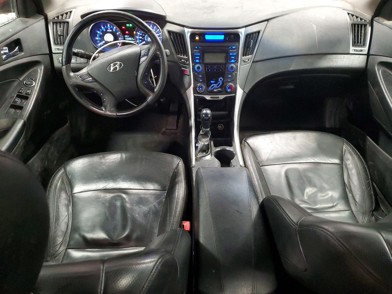 2013 HYUNDAI SONATA SE photo 8