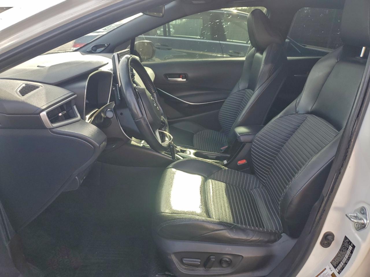 2021 TOYOTA COROLLA XSE photo 7