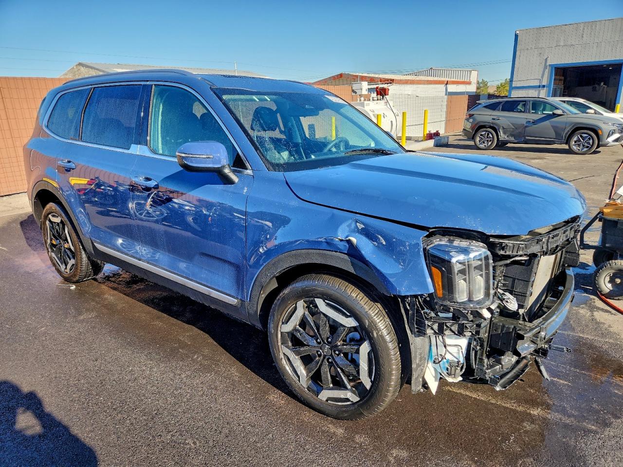 2025 KIA TELLURIDE S photo 4