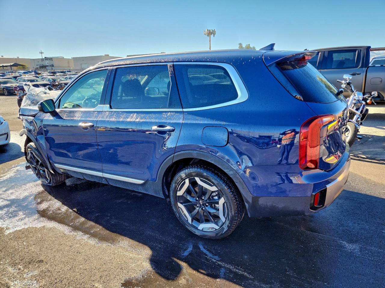 2025 KIA TELLURIDE S photo 2