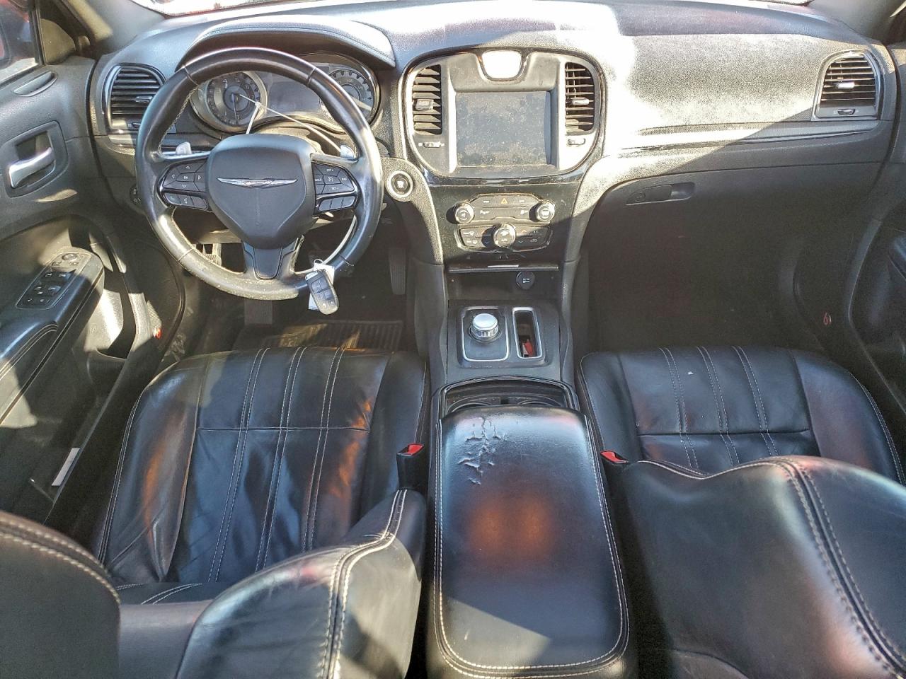 2015 CHRYSLER 300 S photo 8