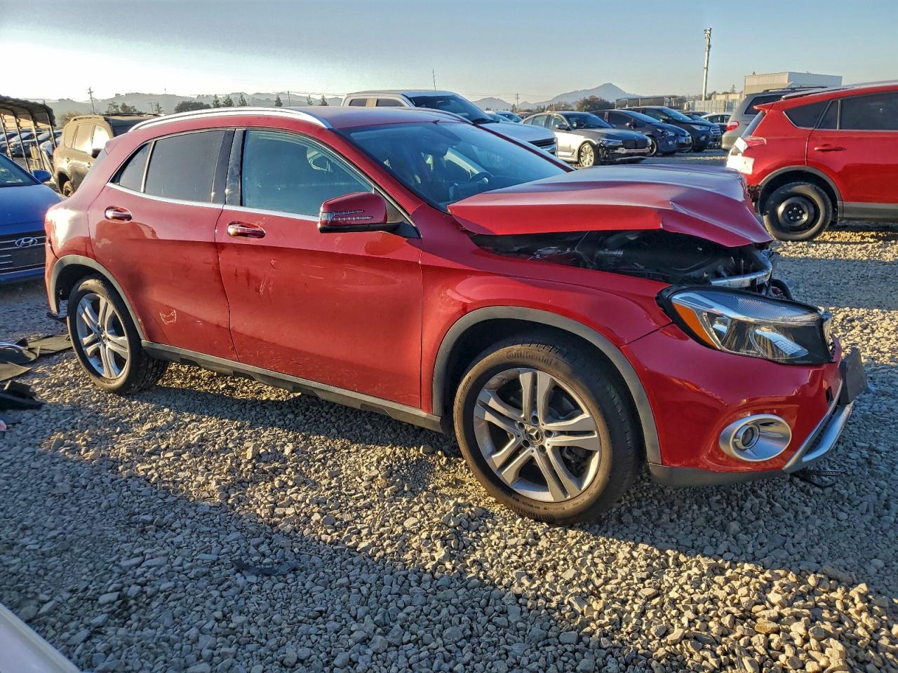 2019 MERCEDES-BENZ GLA 250 photo 4