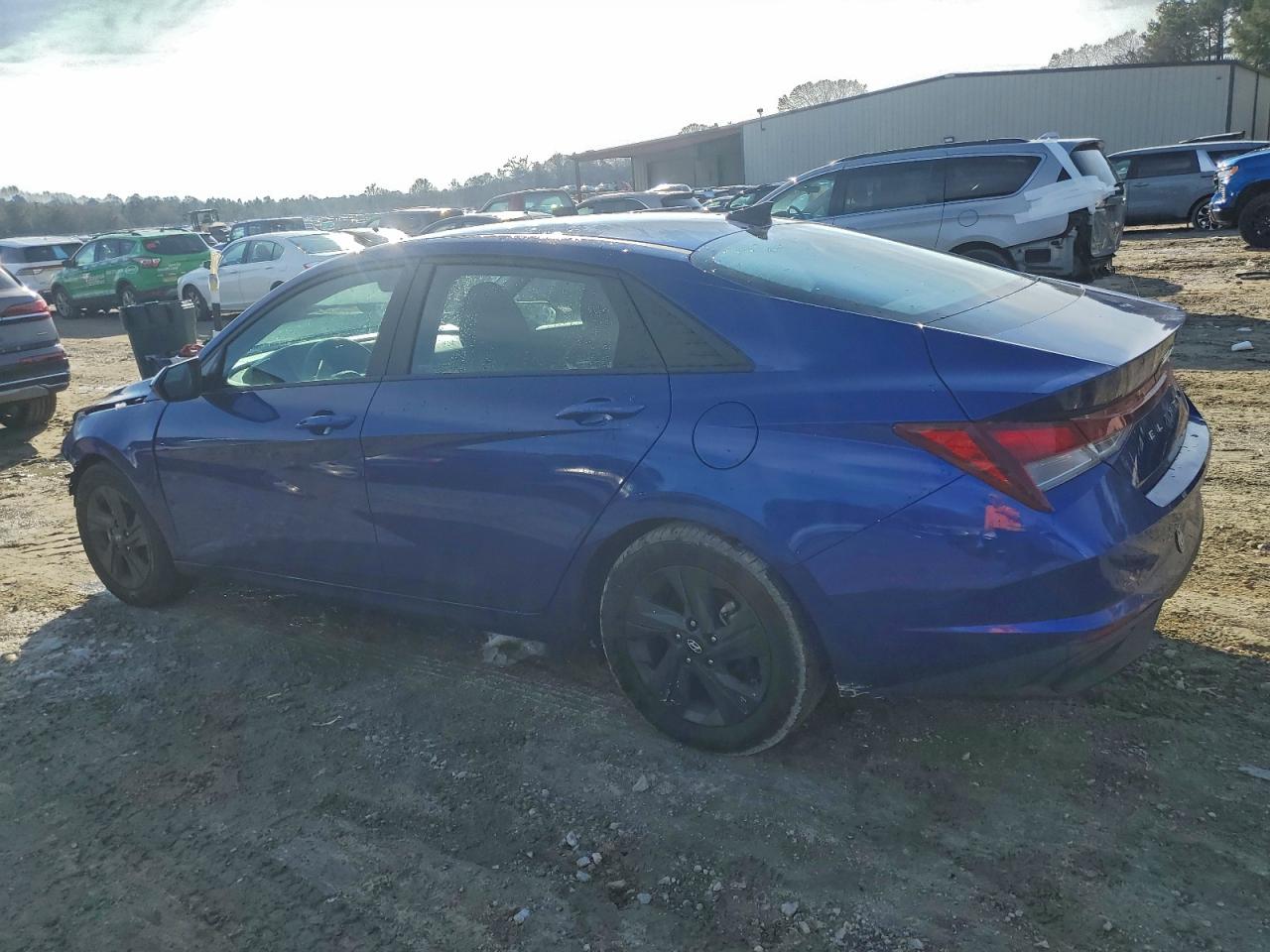 2023 HYUNDAI ELANTRA SEL photo 3