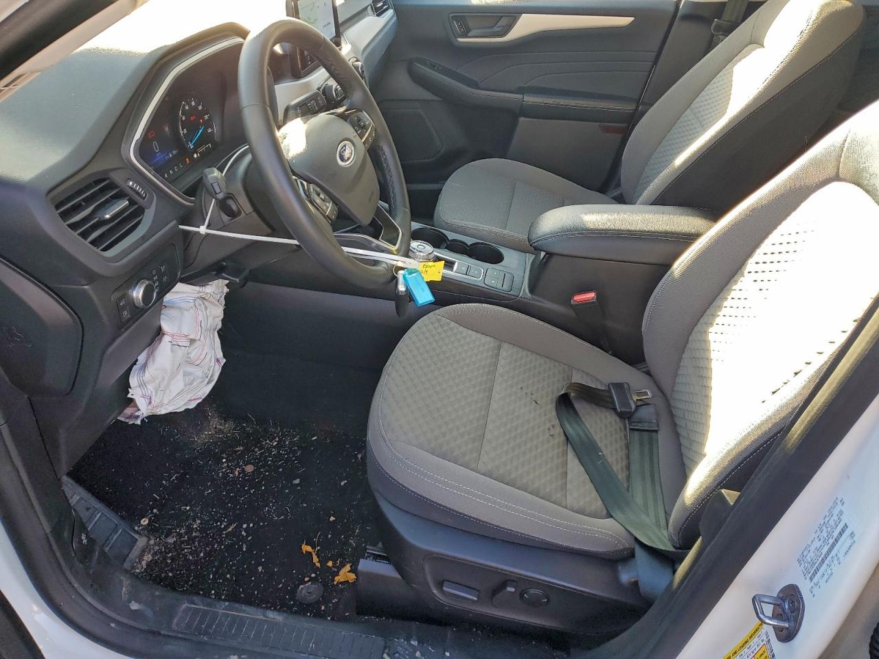 2022 FORD ESCAPE SE photo 13