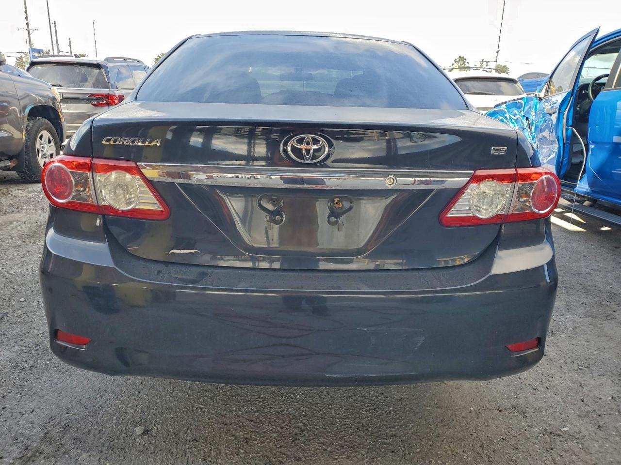 2013 TOYOTA COROLLA BASE photo 16