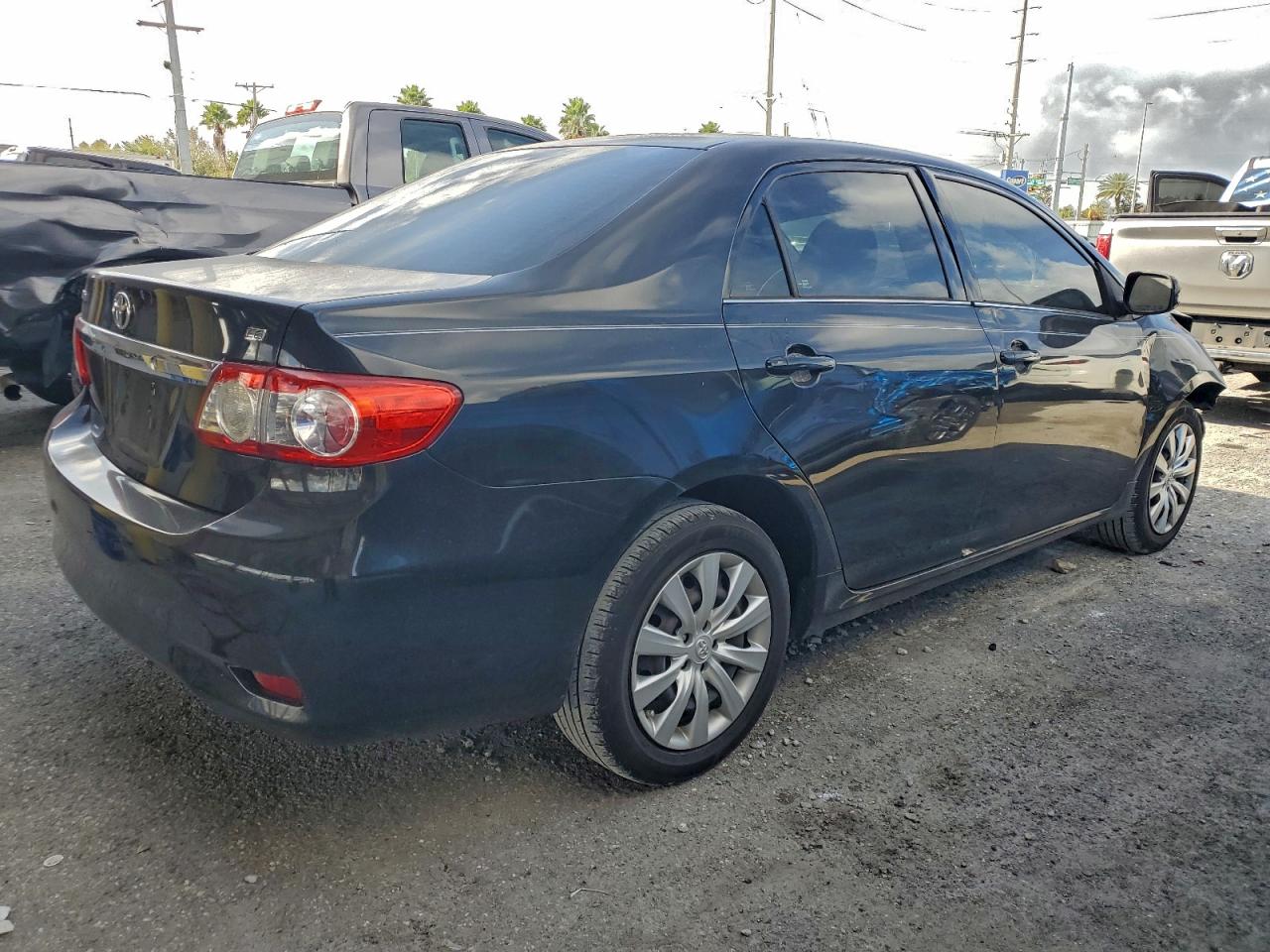 2013 TOYOTA COROLLA BASE photo 7