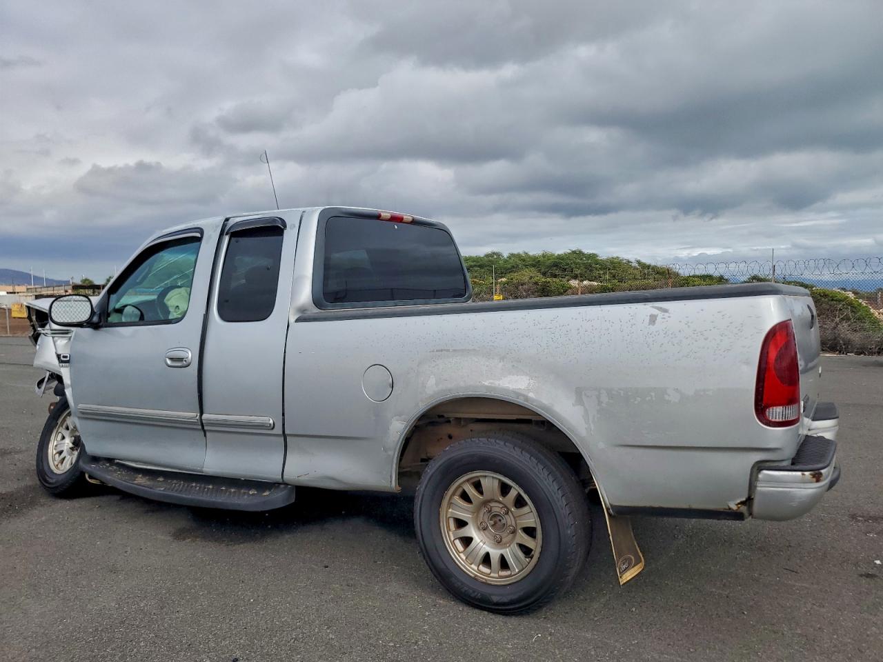 2001 FORD F150 photo 2
