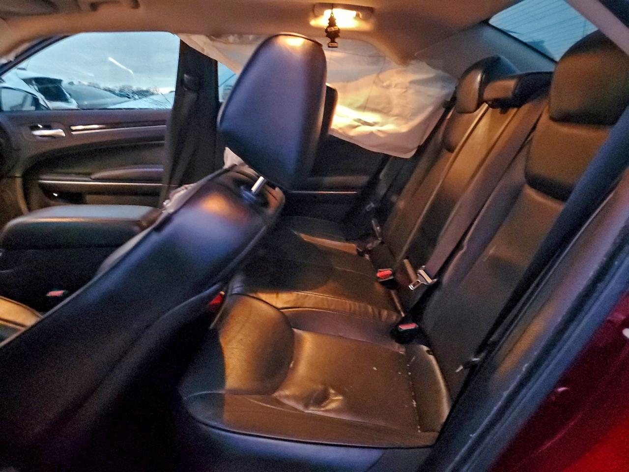 2020 CHRYSLER 300 LIMITED photo 10