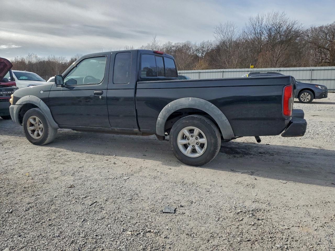 2001 NISSAN FRONTIER KING CAB XE photo 2