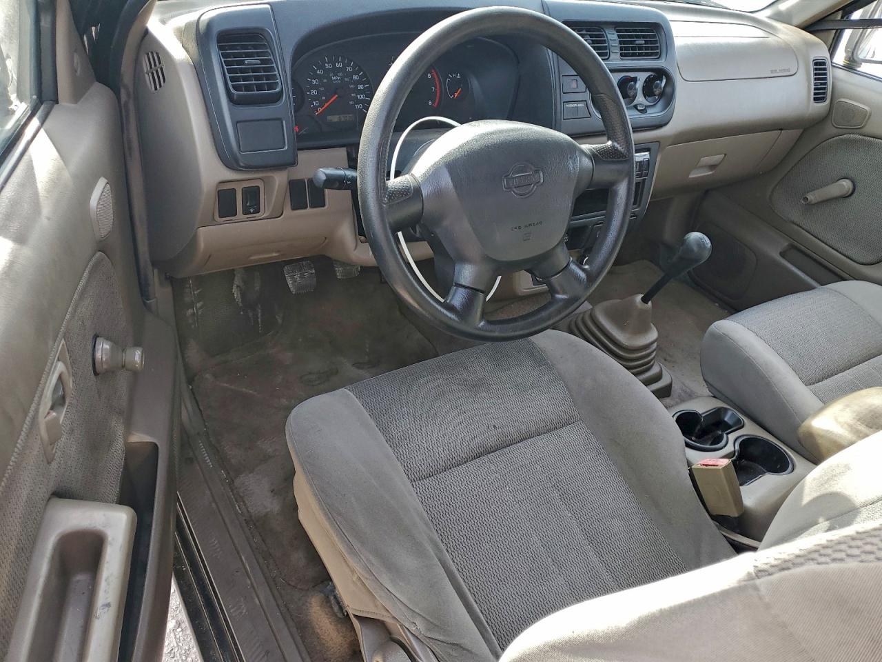 2001 NISSAN FRONTIER KING CAB XE photo 8