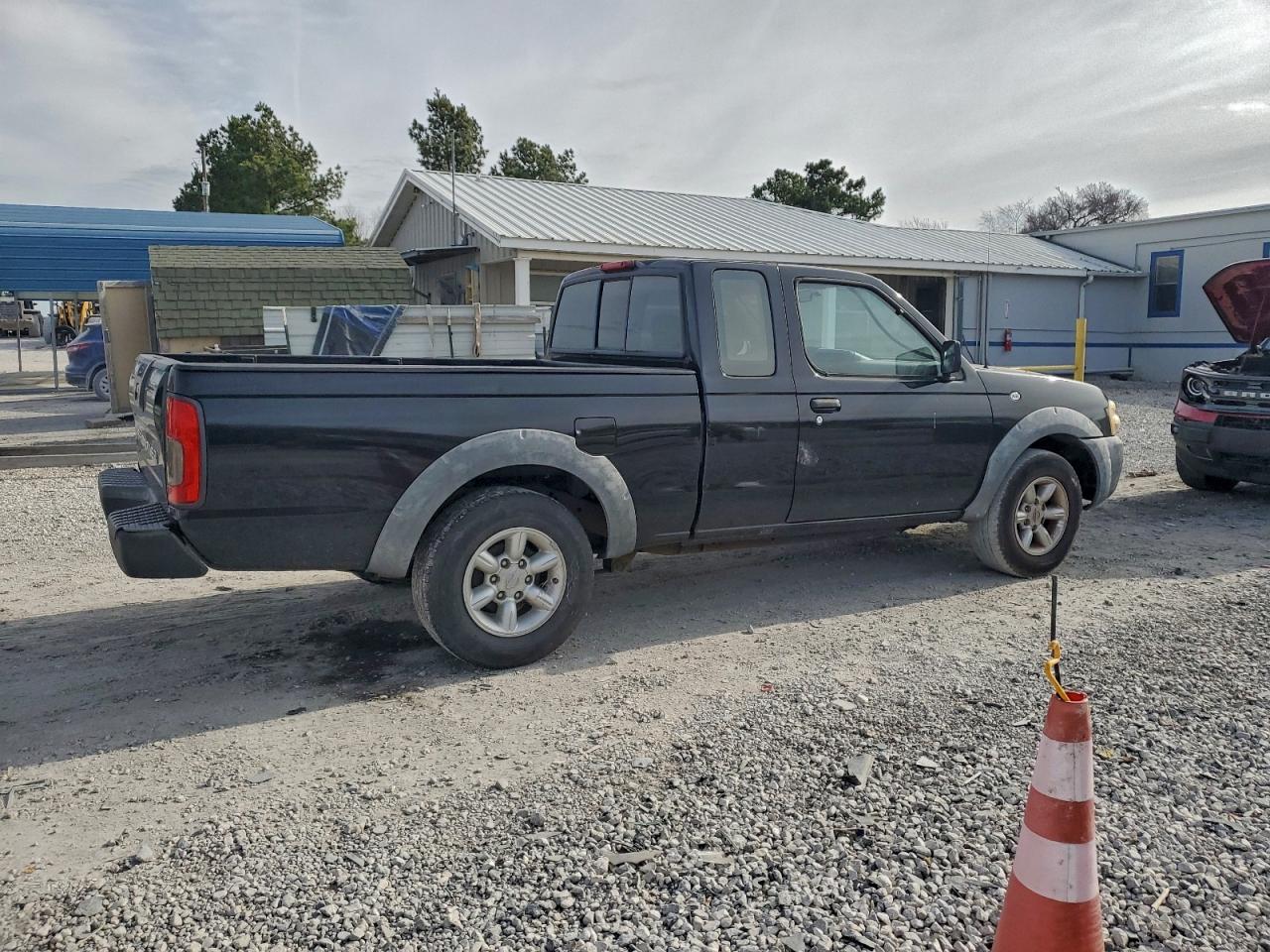 2001 NISSAN FRONTIER KING CAB XE photo 3