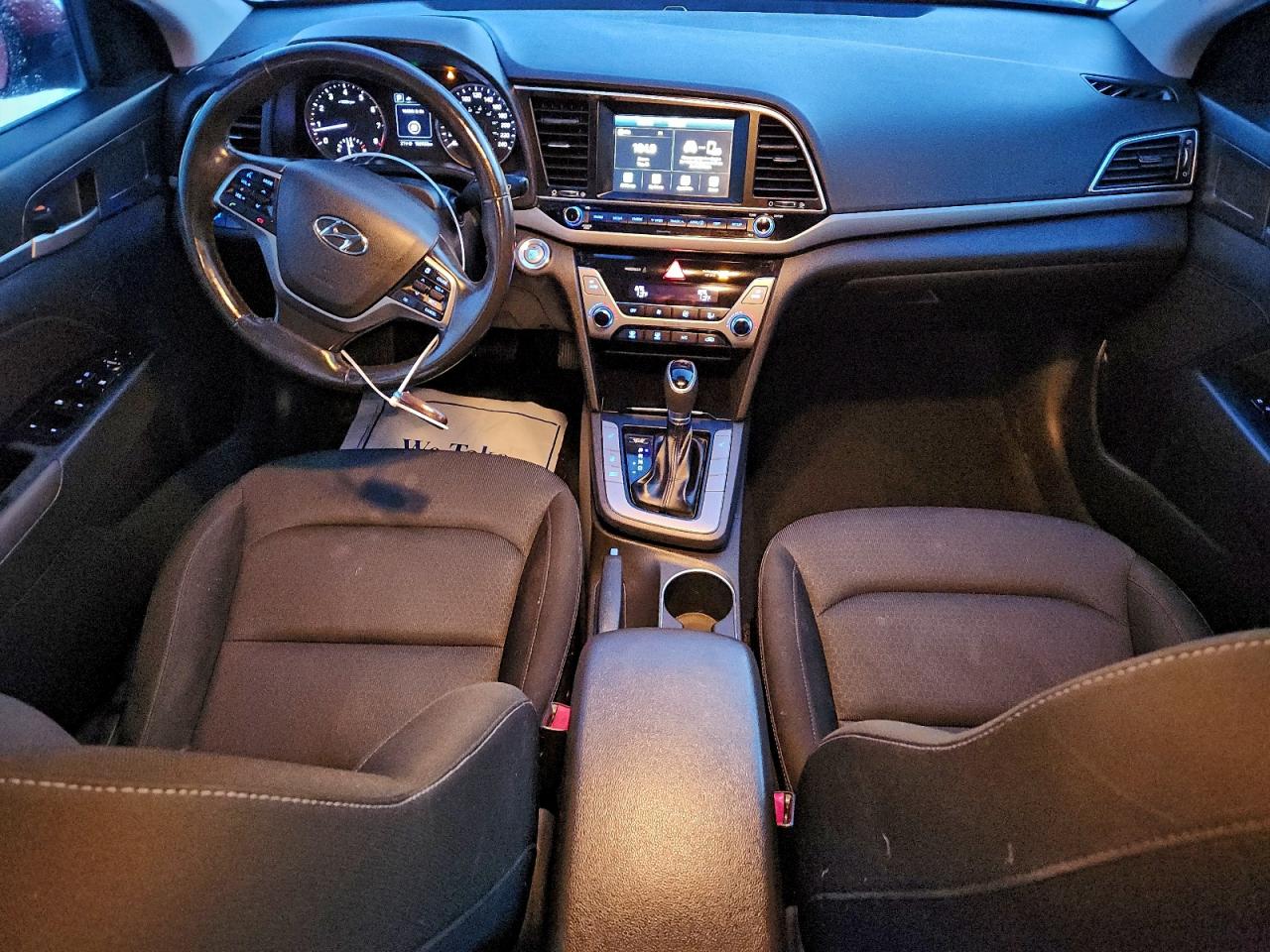 2017 HYUNDAI ELANTRA SE photo 8