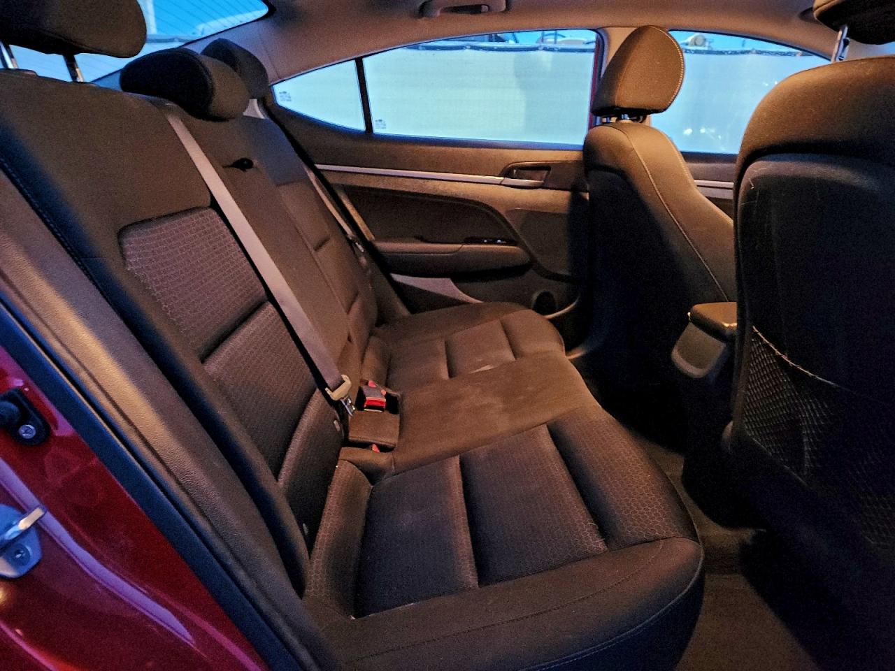2017 HYUNDAI ELANTRA SE photo 10