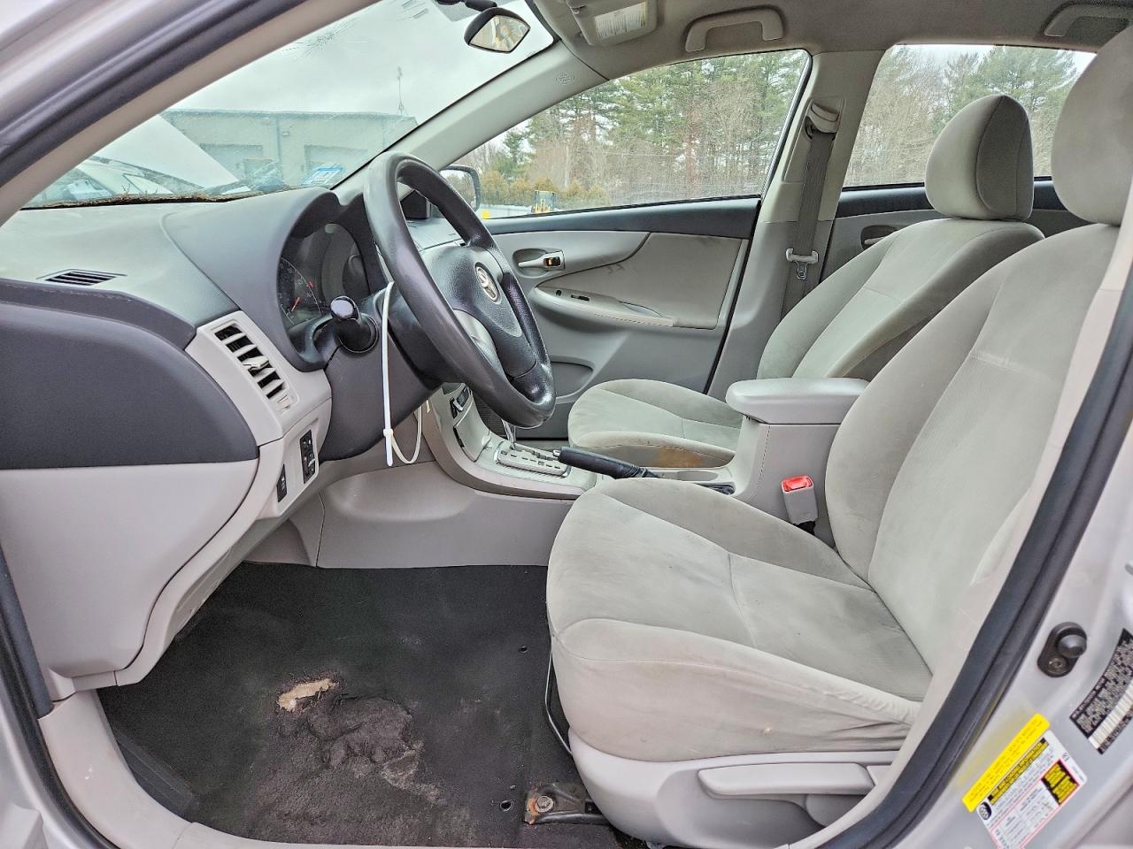 2011 TOYOTA COROLLA BASE photo 13