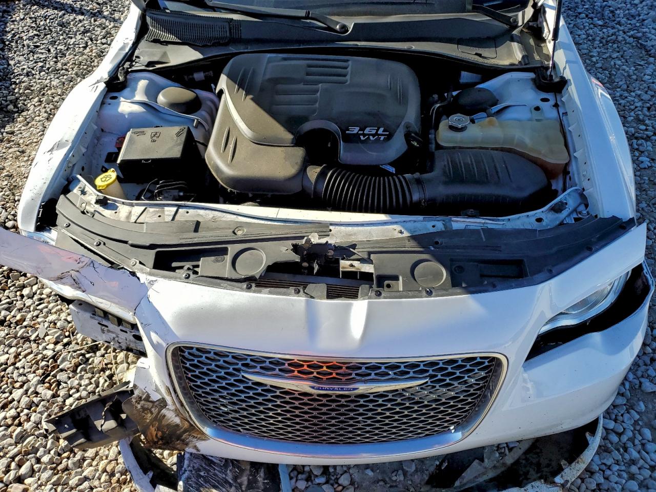 2018 CHRYSLER 300 TOURING photo 11