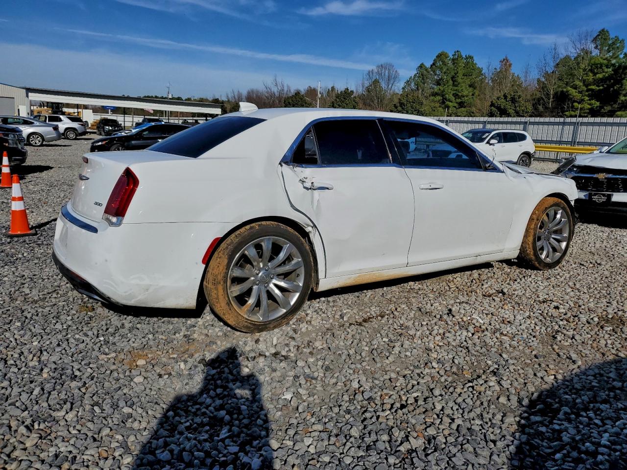 2018 CHRYSLER 300 TOURING photo 3