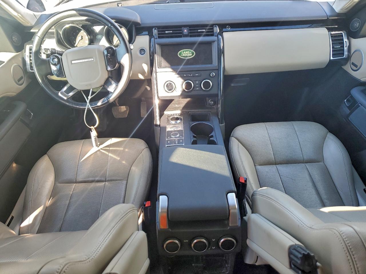 2019 LAND ROVER DISCOVERY SE photo 8