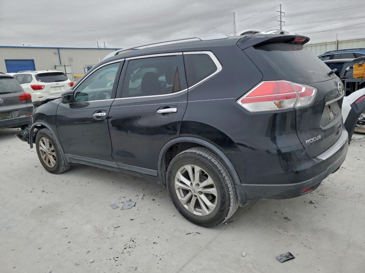 2016 NISSAN ROGUE S photo 2
