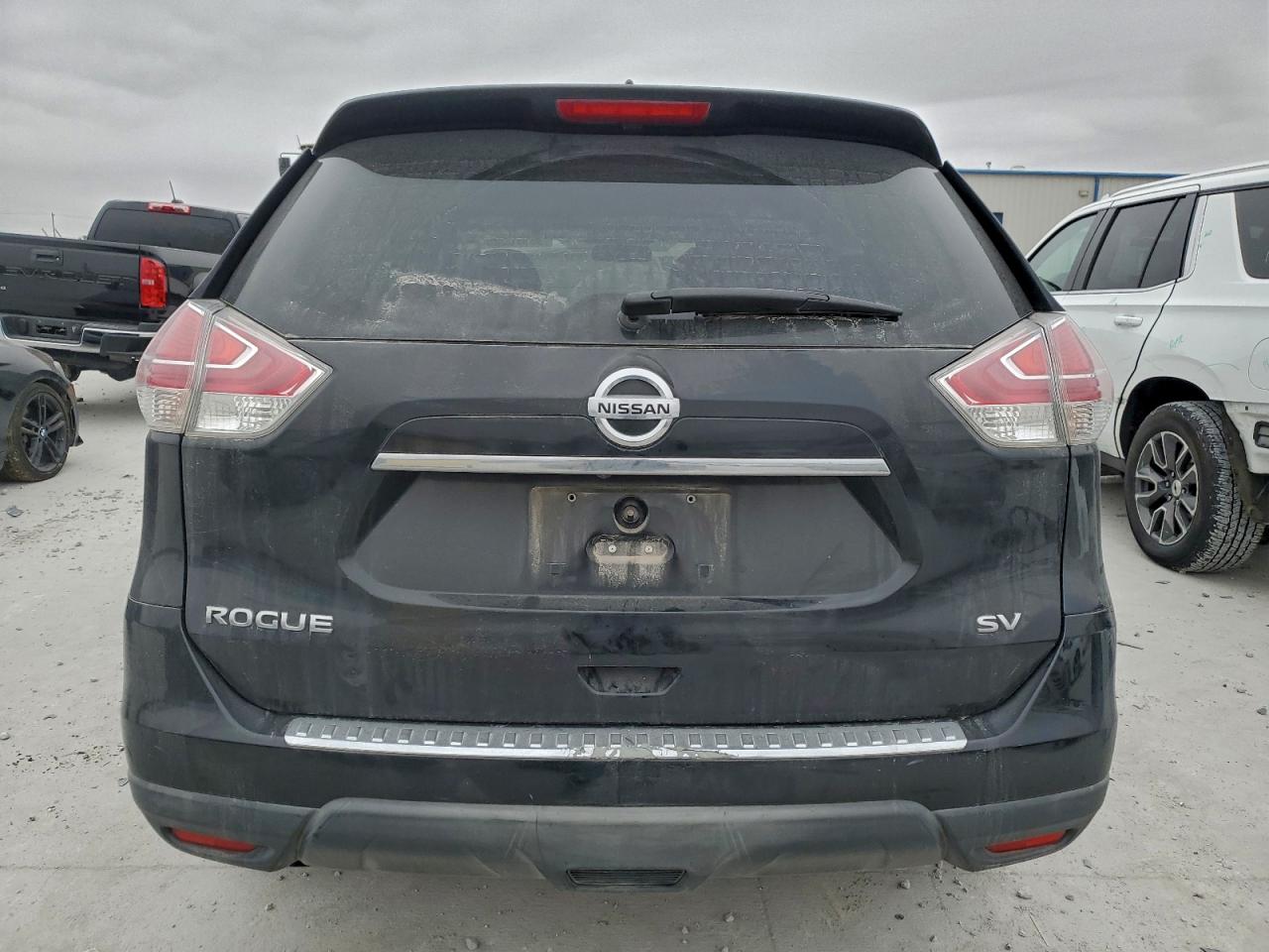 2016 NISSAN ROGUE S photo 6