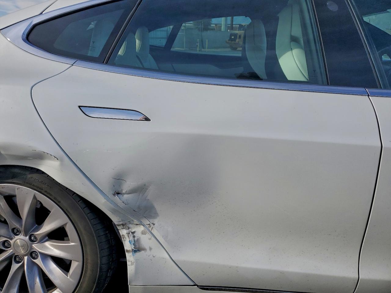 2018 TESLA MODEL S photo 10