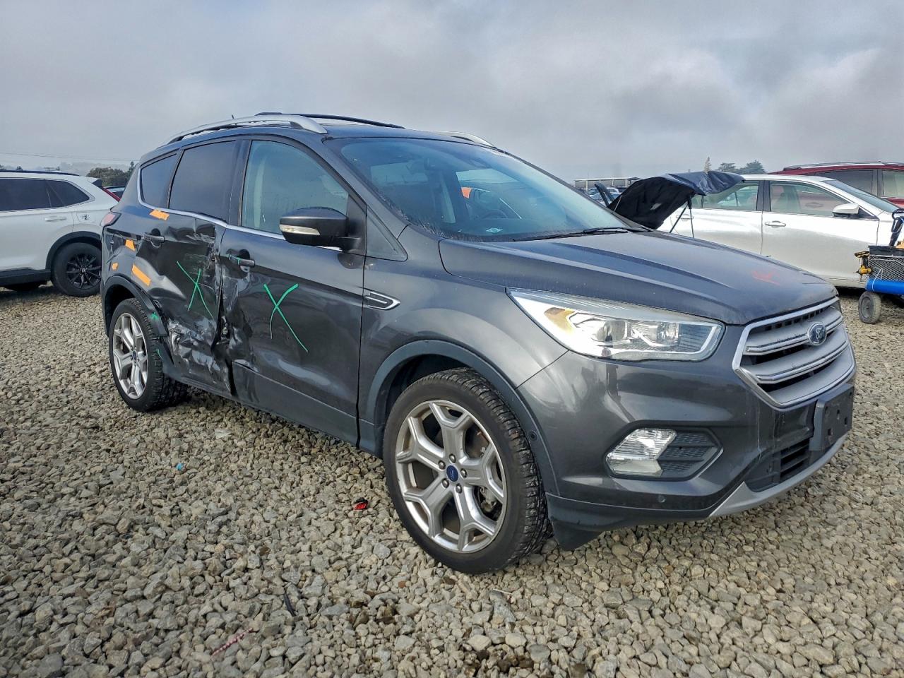 2018 FORD ESCAPE TITANIUM photo 4