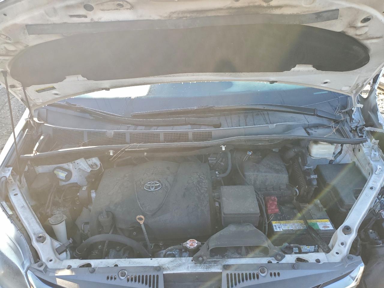 2020 TOYOTA SIENNA XLE photo 12