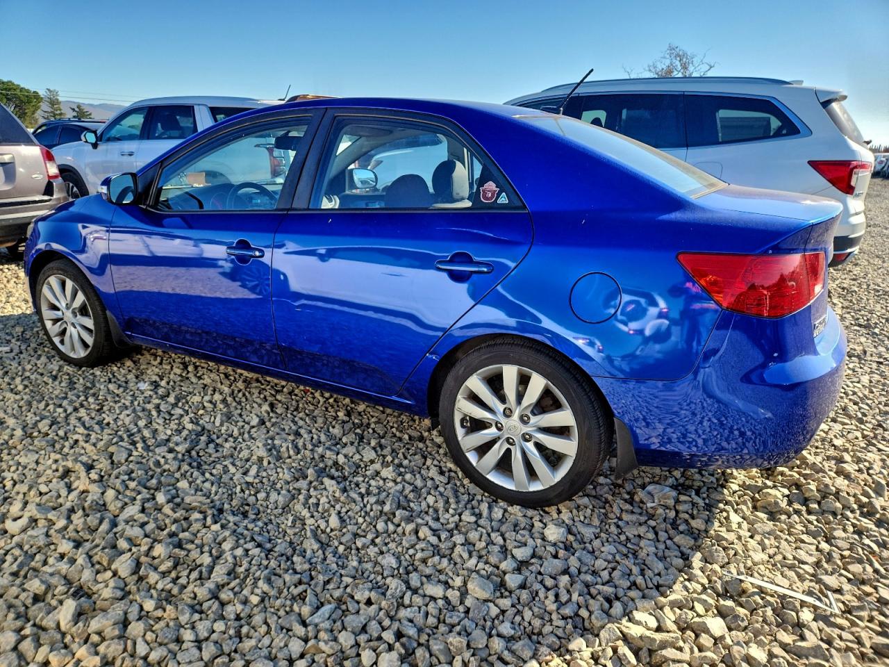 2010 KIA FORTE SX photo 2