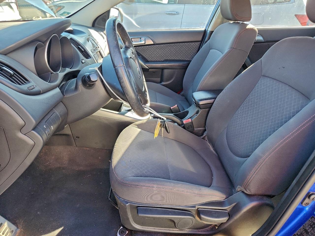 2010 KIA FORTE SX photo 7