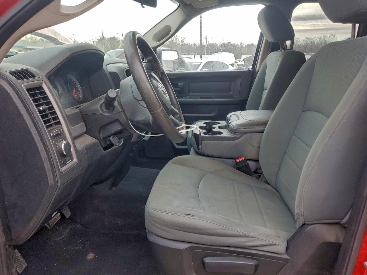 2014 RAM 1500 ST photo 7