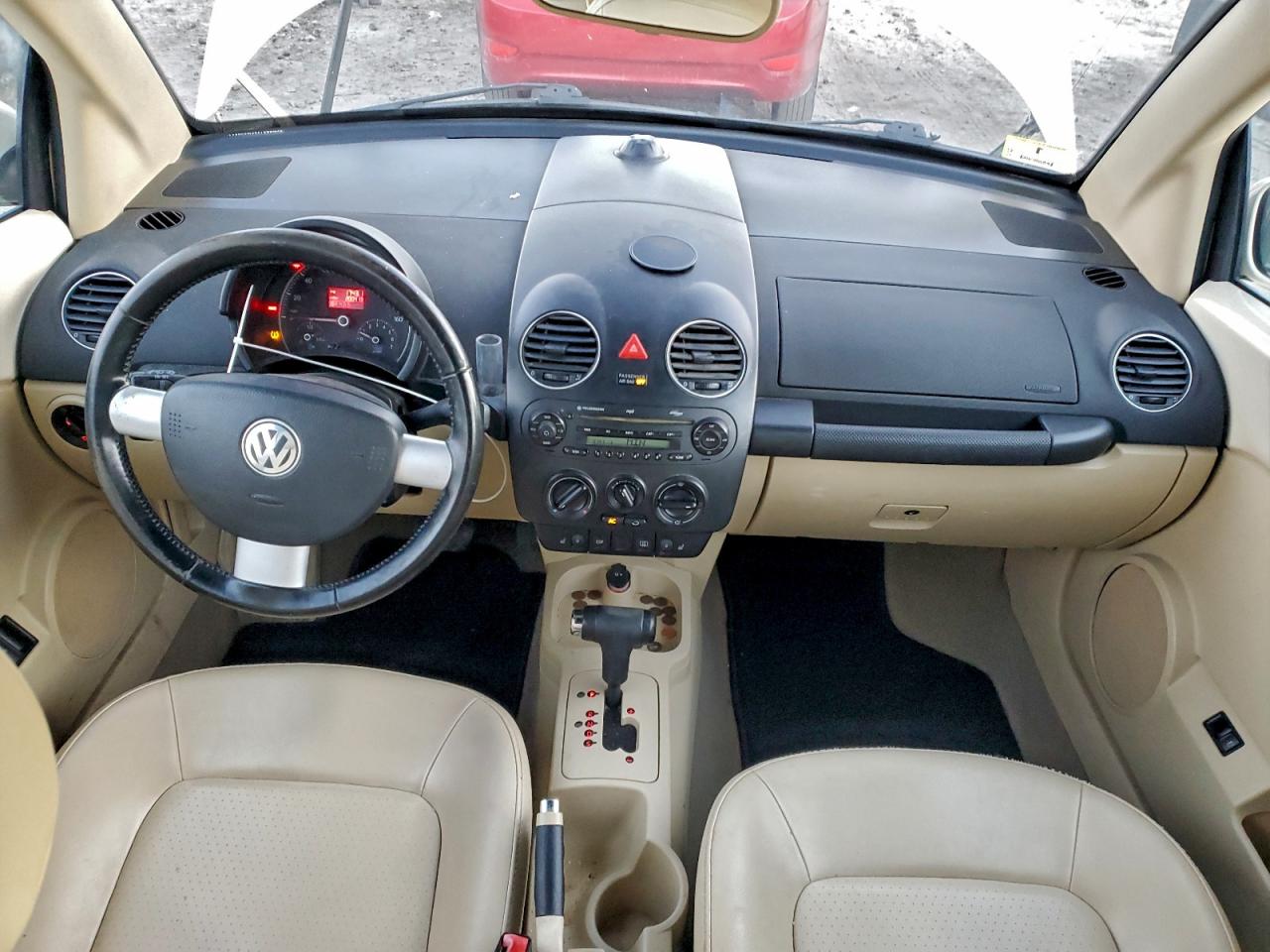 2009 VOLKSWAGEN NEW BEETLE S photo 8