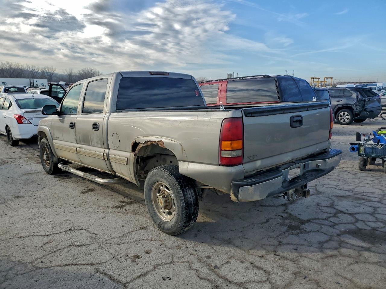 2002 CHEVROLET SILVERADO C1500 HEAVY DUTY photo 2